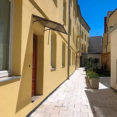 M&c Apartmans شقة فندقية
